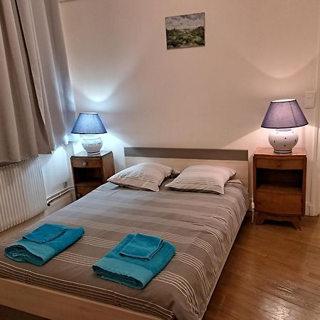 Charmant Appartement Au Pied Du Chateau Gien Kültér fotó